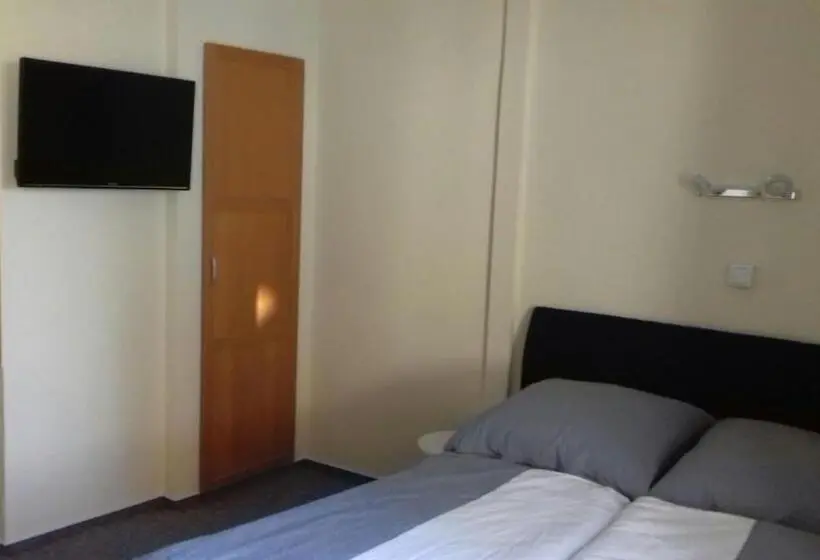 Perhehuone, Pension Altwahnsdorf