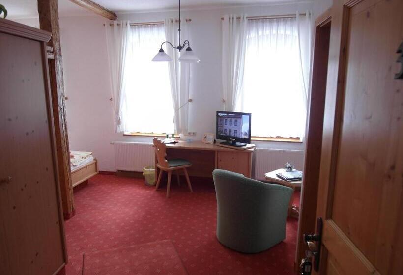 스탠다드 트리플 룸, Pension Und Gaststätte Zur Brauschänke