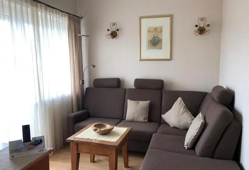 سوییت, Aparthotel Christine
