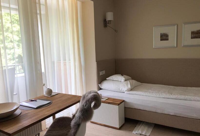 高级单人间, Aparthotel Christine