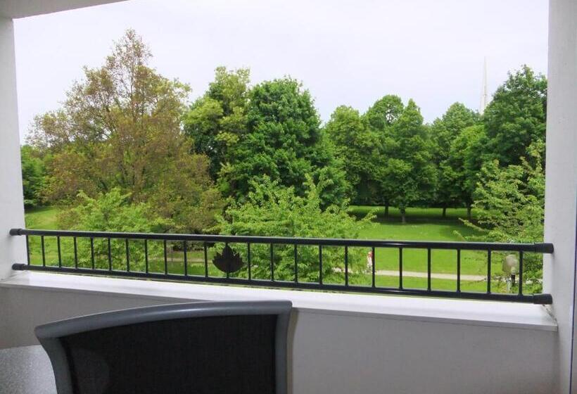 带阳台的标准单人间, Aparthotel Christine