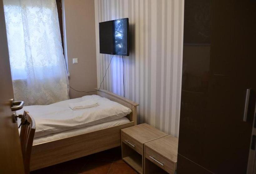 اتاق یک نفره پایه با سرویس بهداشتی مشترک, Boutique Hotel Sena