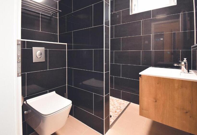 سوییت سوپریور, Boutique Hotel Sena