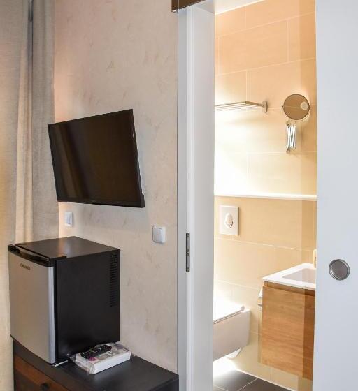 اتاق استاندارد یک نفره, Boutique Hotel Sena