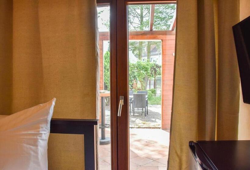 اتاق استاندارد یک نفره, Boutique Hotel Sena