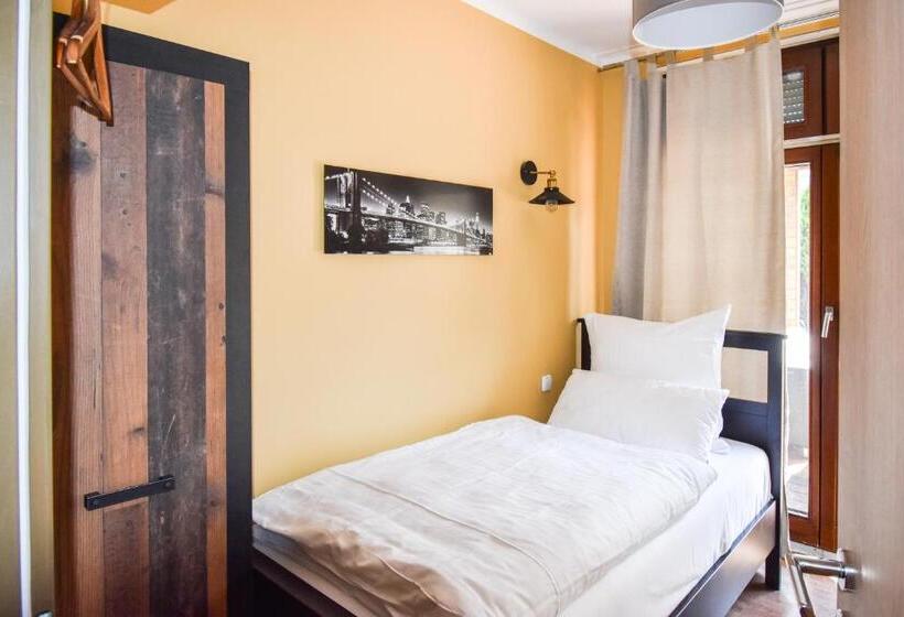 اتاق استاندارد یک نفره, Boutique Hotel Sena