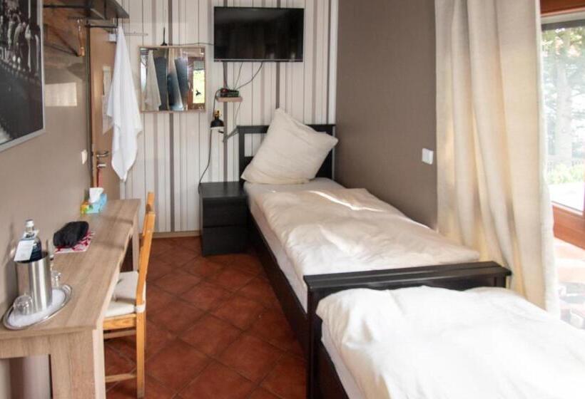 اتاق استاندارد با سرویس بهداشتی مشترک, Boutique Hotel Sena