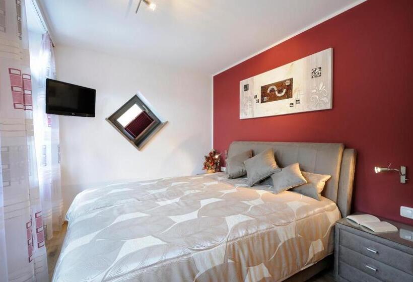 Apartament 1 Sypialnia Parter, Alpenglühn