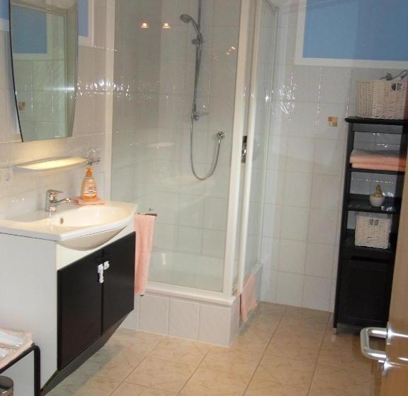 Pokój Rodzinny, Alpenglühn