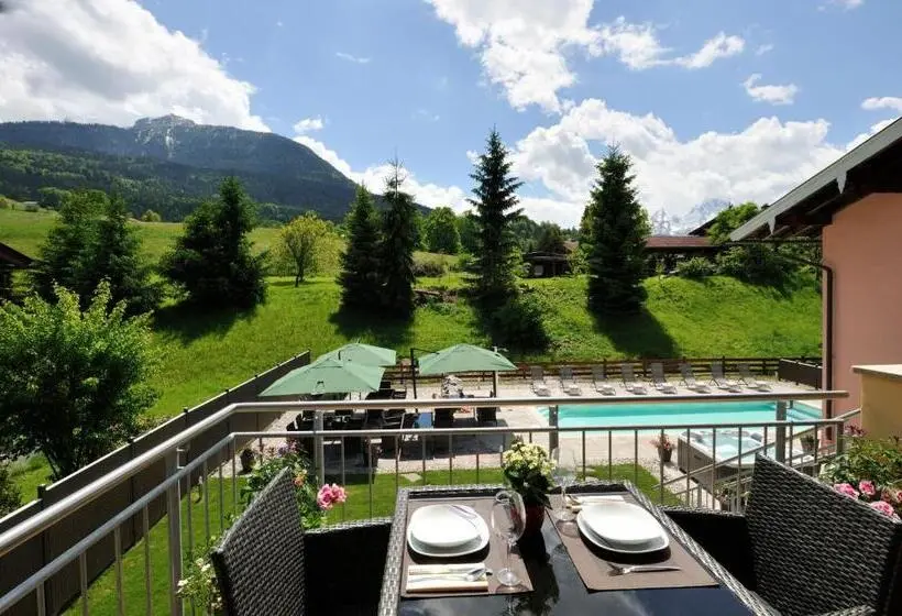 1 Bedroom Apartment Mountain View, Alpenglühn