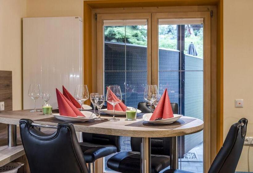 Apartament 1 Sypialnia z Balkonem, Alpenglühn