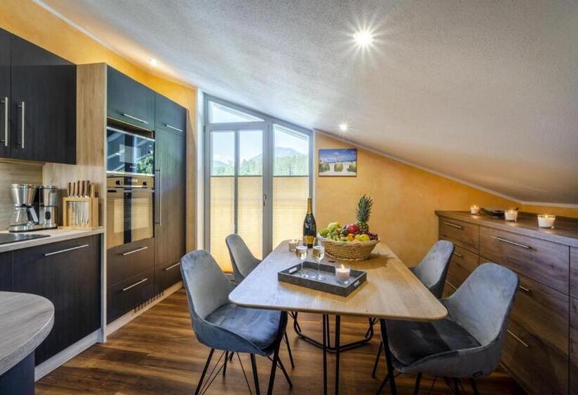 Suite 2 Sypialnie, Alpenglühn