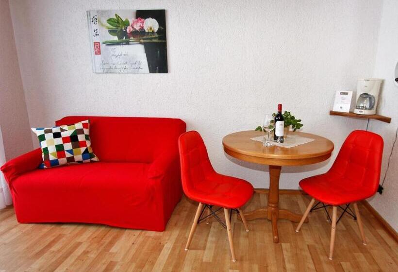 スタンダードスタジオ, Gästehaus Absbachtal