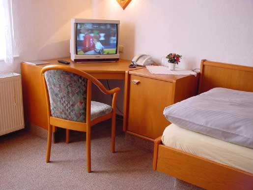 Standard Single Room, Pension Cafe Suzette