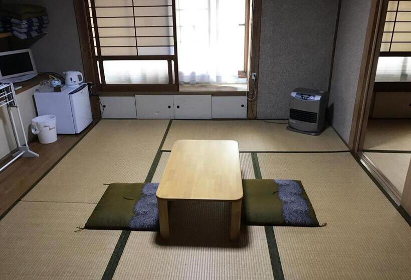 4인용 스탠다드 룸, Minshuku Takenoya