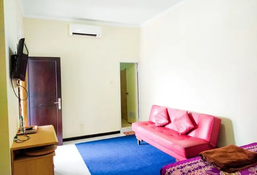 Cameră Deluxe, Colorbox House
