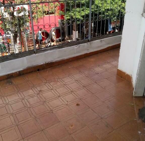 اتاق استاندارد سه تخته با بالکن, San Miguel Hostal