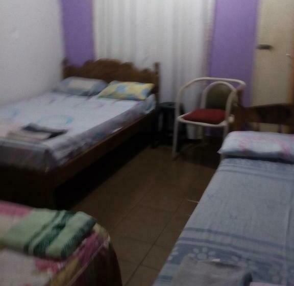 اتاق استاندارد سه تخته با بالکن, San Miguel Hostal