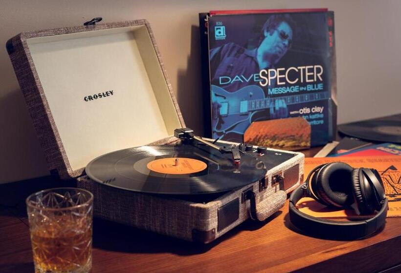 غرفة قياسية سرير كينج لذوى الإحتياجات الخاصة, Sophy Hyde Park