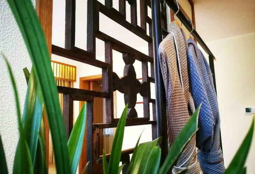 Семейный Номер, The Beyond Villa Guilin