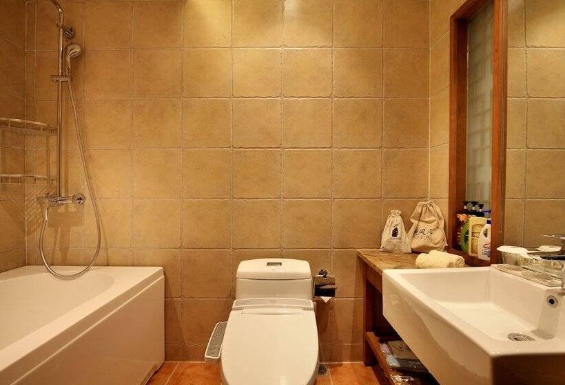 Семейный Номер, The Beyond Villa Guilin
