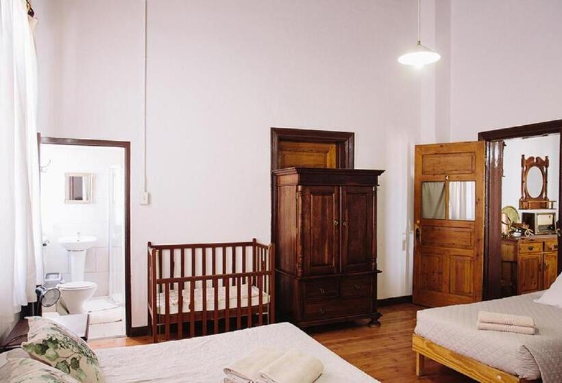 اتاق خانوادگی, White House Guest Farm