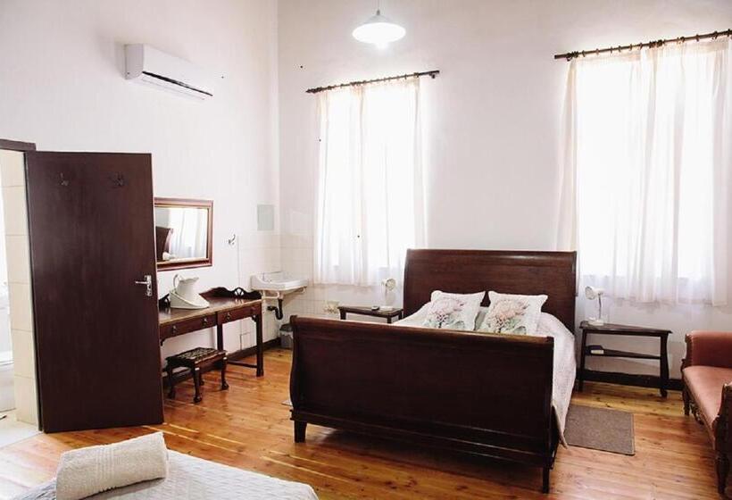 اتاق خانوادگی, White House Guest Farm