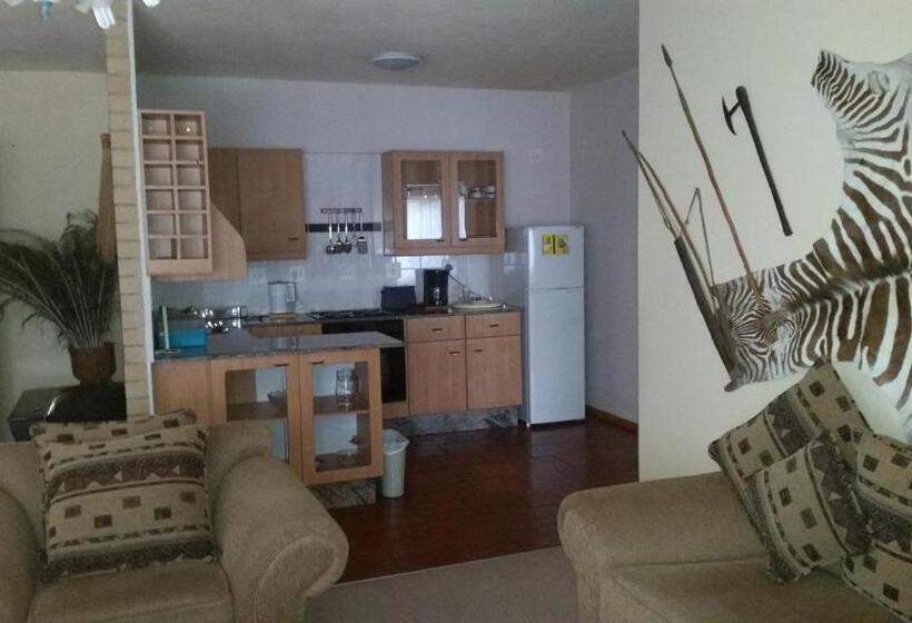 סוויטה דלוקס, Crocodile Lodge Cc