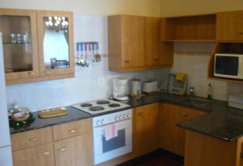 סוויטה דלוקס, Crocodile Lodge Cc