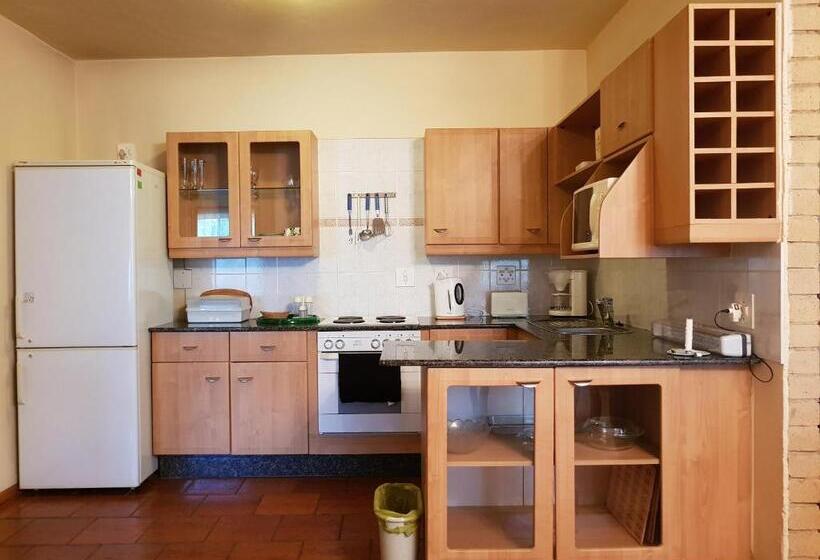 סוויטה דלוקס, Crocodile Lodge Cc