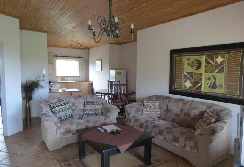 חדר משפחתי, Crocodile Lodge Cc