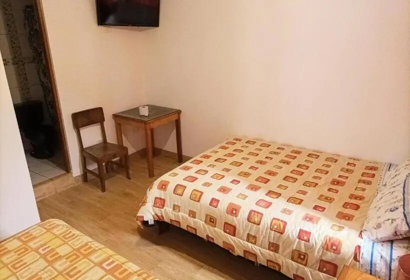Perhehuone, Kantu Hospedaje