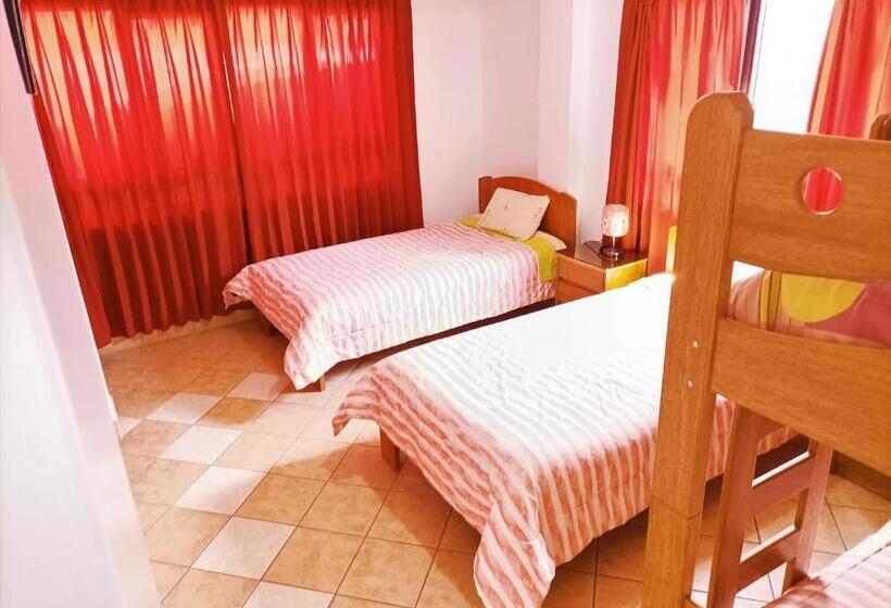 اتاق استاندارد چهار تخته, Kantu Hospedaje