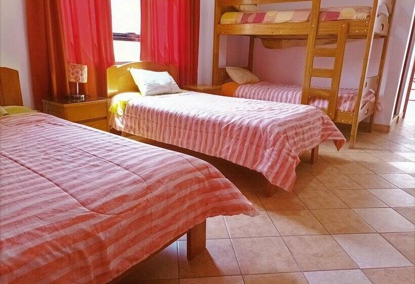 اتاق استاندارد چهار تخته, Kantu Hospedaje