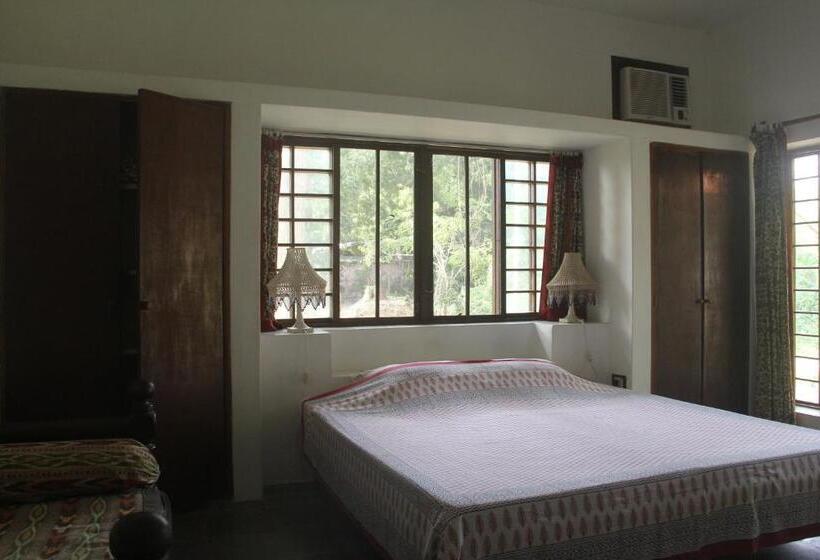 اتاق استاندارد, Isai Ambalam Guest House