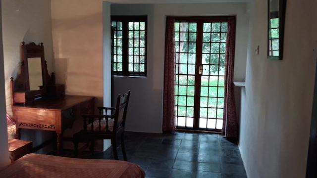 اتاق استاندارد یک نفره, Isai Ambalam Guest House