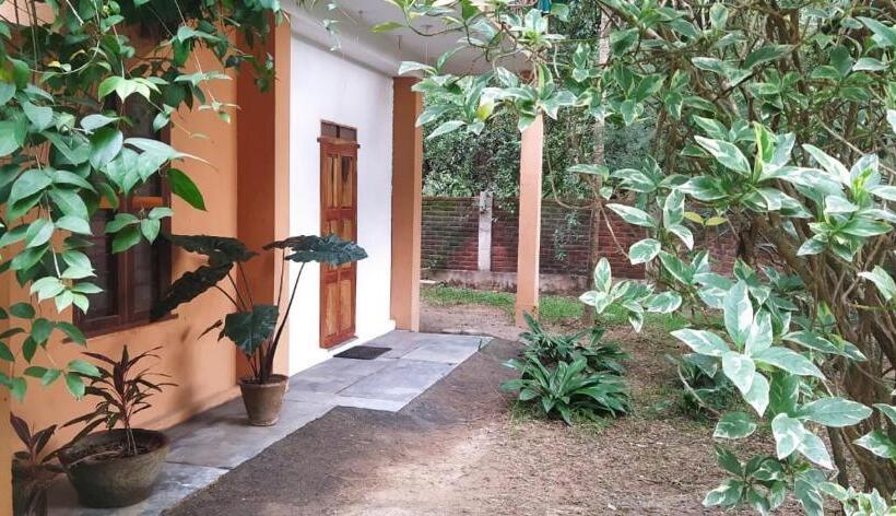 استودیوی استاندارد, Isai Ambalam Guest House
