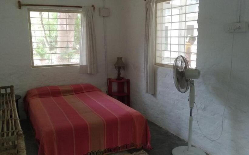 اتاق عادی یک تخته, Isai Ambalam Guest House