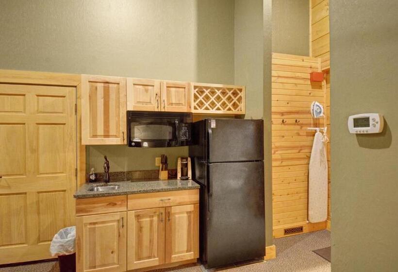 בקתת חדר, The Lodges At Sunset Village