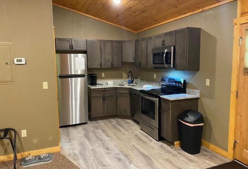 בקתת סופריור בת חדר 1, The Lodges At Sunset Village