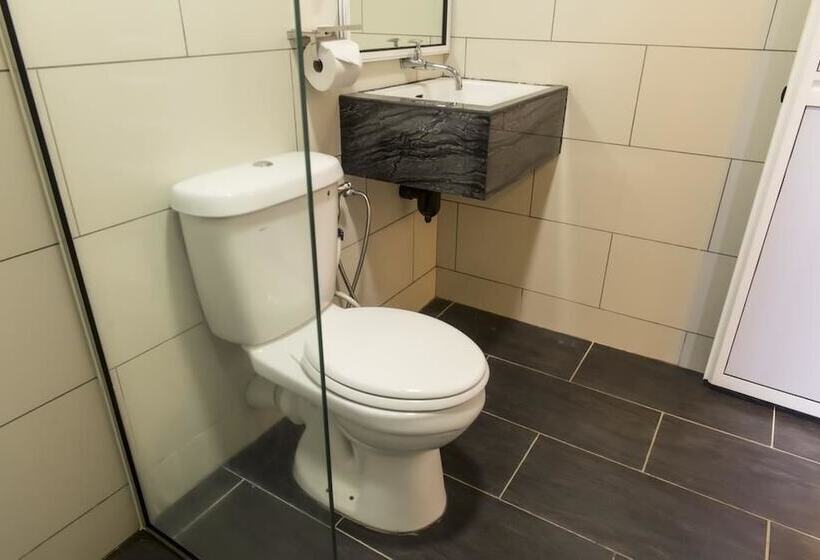 Quarto Deluxe, Luna Capsule