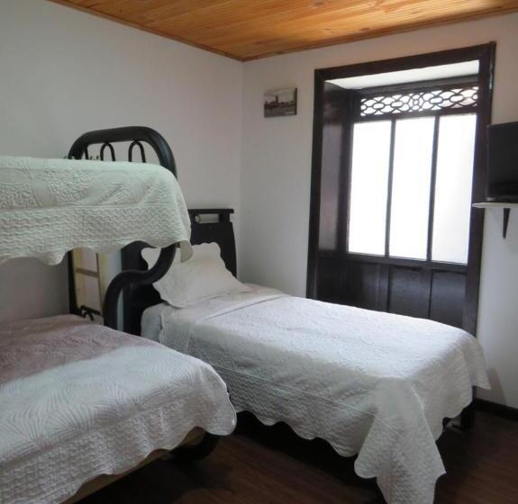 Economy Triple Room, Aroma Del Bosque Posada Cafe