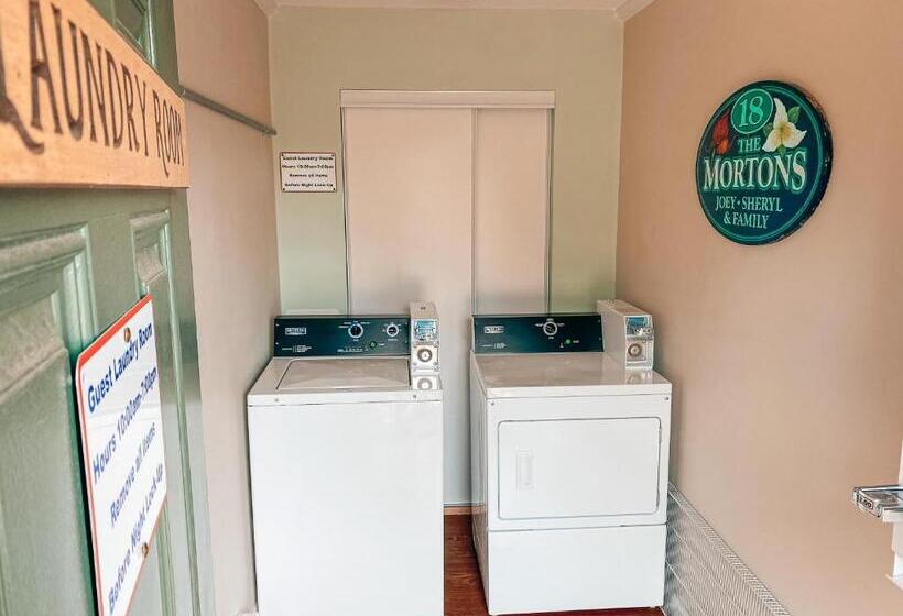 غرفة قياسية مطلّة علي البحيرة, Rangeley Town & Lake