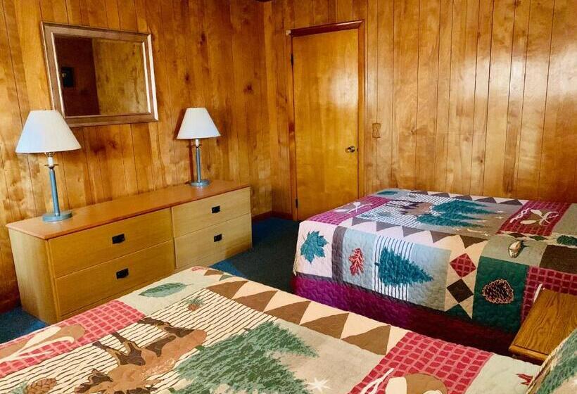 منزل غرفتين نوم, Rangeley Town & Lake