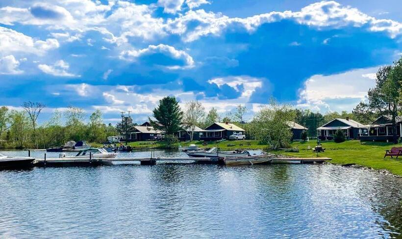 Дом 2 Спальни, Rangeley Town & Lake