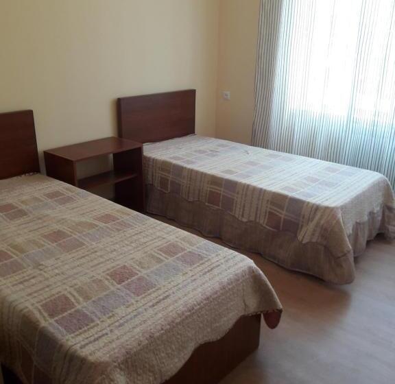 اتاق استاندارد با 2 تخت دوبل, Sunshine