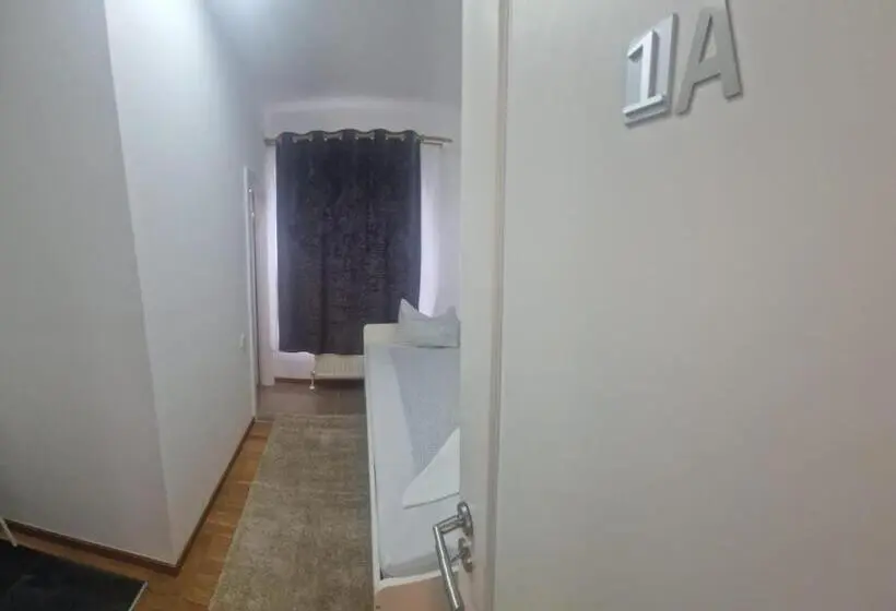 Standard Yhden Hengen Huone, Bigcitty Rooms