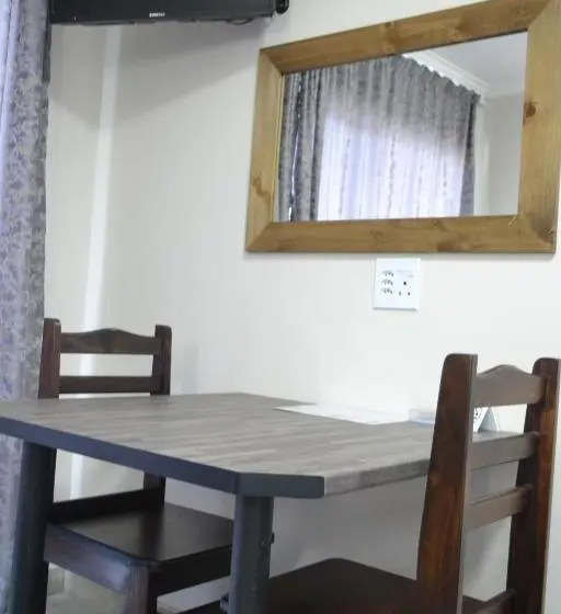 سوییت سوپریور, Blue Sea Guest House