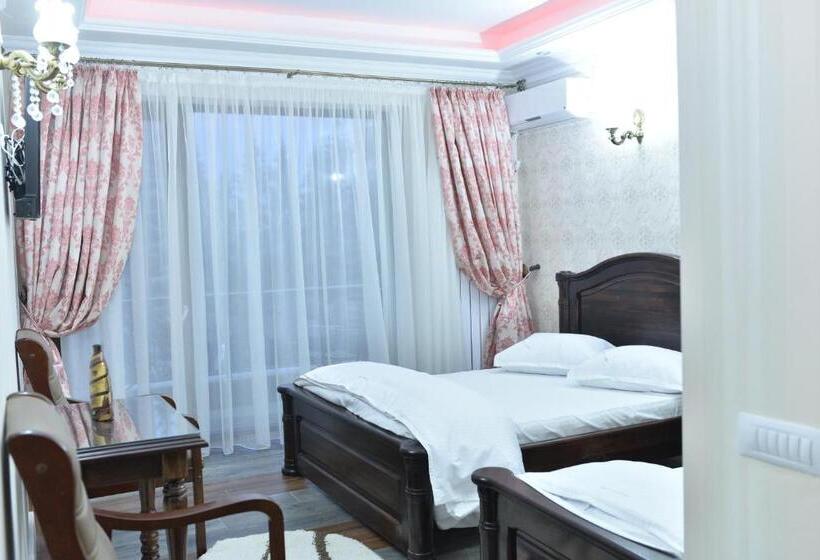 Апартаменты Deluxe 1 Спальня, Edy's Royal Predeal