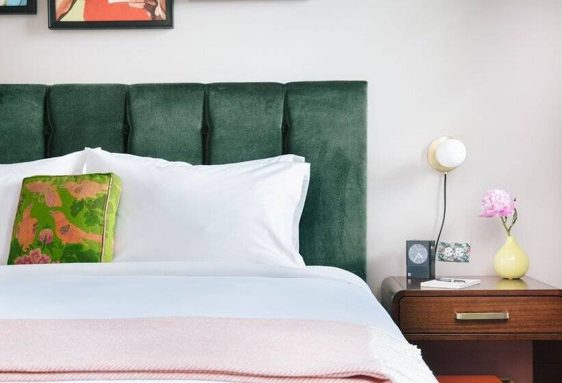 غرفة قياسية سرير كينج لذوى الإحتياجات الخاصة, Clermont Atlanta, By Oliver